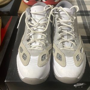 Air Jordan 11 retro low IE